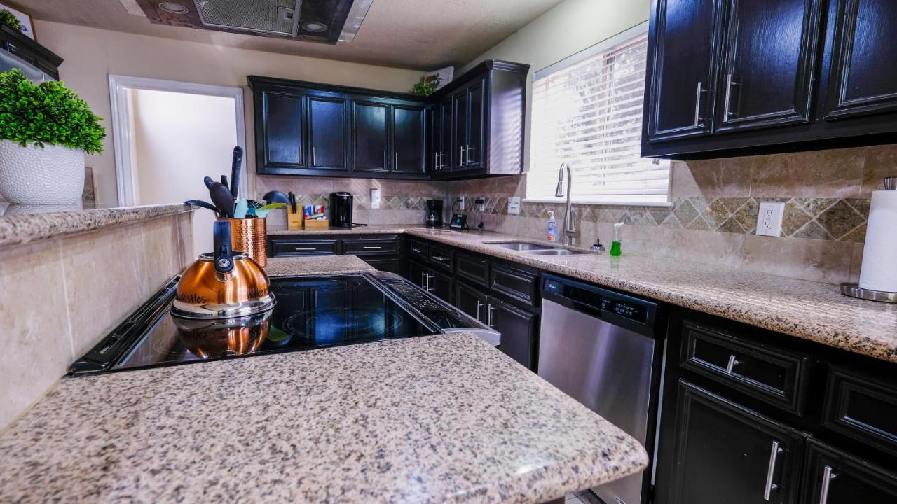 Villa Pool House, 20 Minutes From Dt 4Bdr For 10 Guests - Winkleman à Houston Extérieur photo